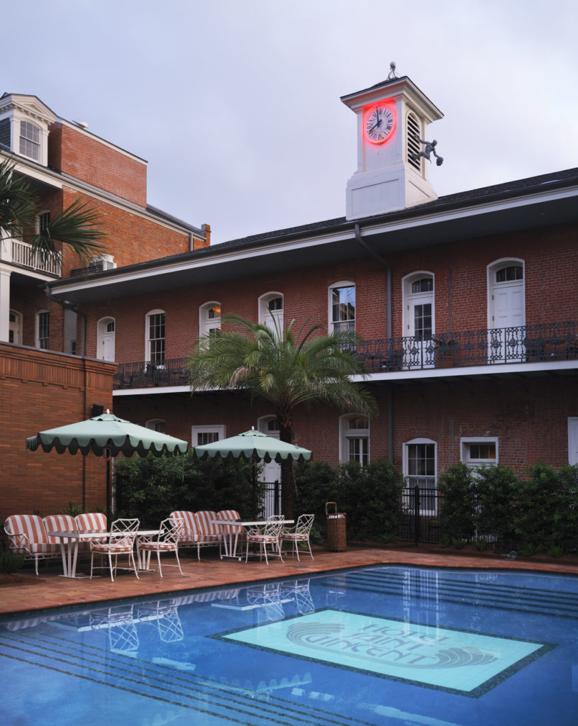 New Orleans Hotel Courtyard With Pool